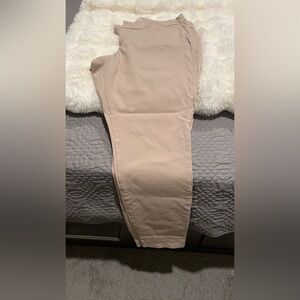 Old navy pixie skinny pants khaki 12P worn once and washed